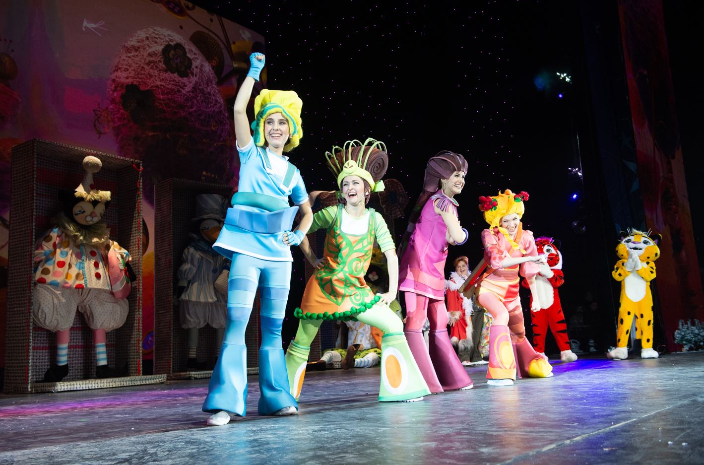 Премьера! Новогоднее мегашоу «История игрушек». Ёлка телеканала МУЛЬТ